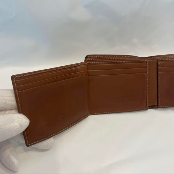 Authentic Gucci GG Leather Wallet - Picture 6 of 7